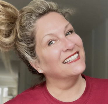 Capture le 2026 03 20 a 06.46.27 Saskia Thuot partage une rare photo avec sa fille&hellip; et la ressemblance frappe imm&eacute;diatement