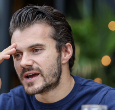 Il explique la taxe de bienvenue… et reçoit 48 560 $ le lendemain 3 Il explique la taxe de bienvenue… et reçoit 48 560 $ le lendemain Capture le 2026 03 21 a 07.19.39 Il explique la taxe de bienvenue… et reçoit 48 560 $ le lendemain