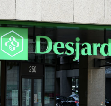Après une vague de critiques, Desjardins recule : le changement d’AccèsD provoque plus de " 300 000 vues et réactions " 5 Après une vague de critiques, Desjardins recule : le changement d’AccèsD provoque plus de " 300 000 vues et réactions " Capture le 2026 03 26 a 08.21.01 Après une vague de critiques, Desjardins recule : le changement d’AccèsD provoque plus de " 300 000 vues et réactions "