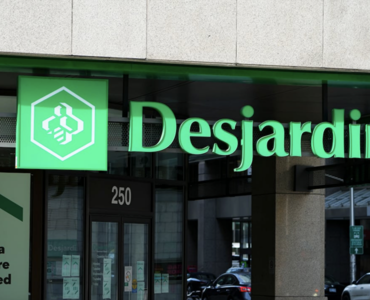 Capture le 2026 03 26 a 08.21.01 Apr&egrave;s une vague de critiques, Desjardins recule : le changement d&rsquo;Acc&egrave;sD provoque plus de " 300 000 vues et r&eacute;actions "