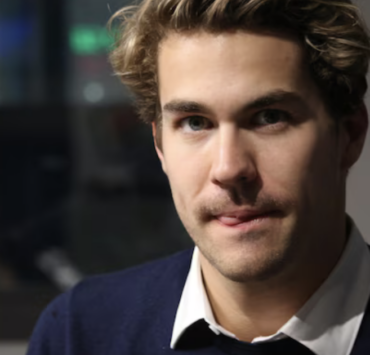 Capture le 2026 03 26 a 11.22.35 C'est la fin pour Julien Lacroix : "Le portrait est devenu trop lourd &agrave; porter"