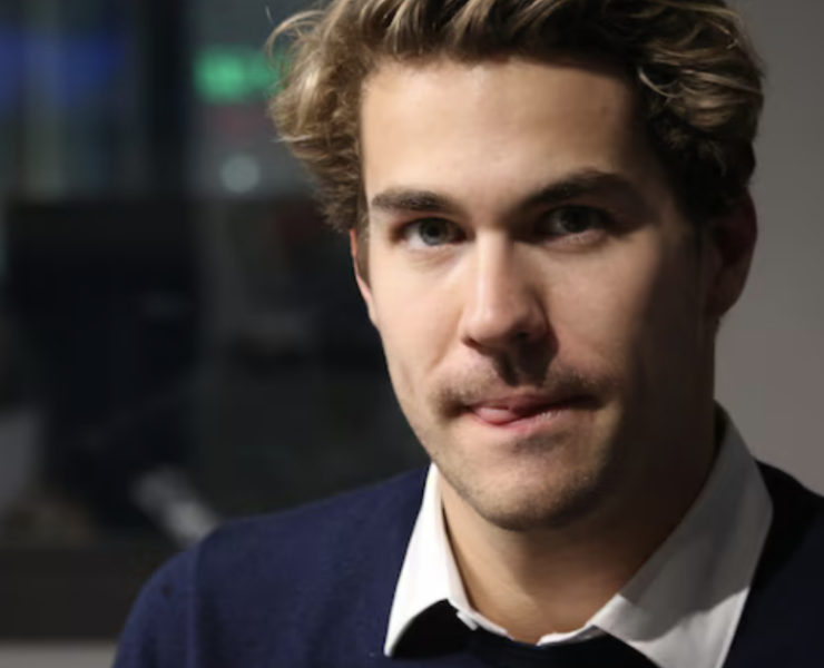 Capture le 2026 03 26 a 11.22.35 C'est la fin pour Julien Lacroix : "Le portrait est devenu trop lourd &agrave; porter"