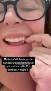 julie snyder dent tombee Julie Snyder traverse un moment d&eacute;licat en pleine apparition publique