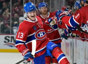 552664 Cole Caufield habitait cette r&eacute;sidence impressionnante &agrave; ses d&eacute;buts &agrave; Montr&eacute;al