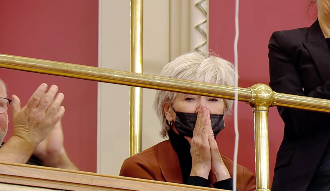 Capture decran 2026 04 04 102500 Un d&eacute;tail surprenant fait r&eacute;agir pendant le discours de Fran&ccedil;ois Legault