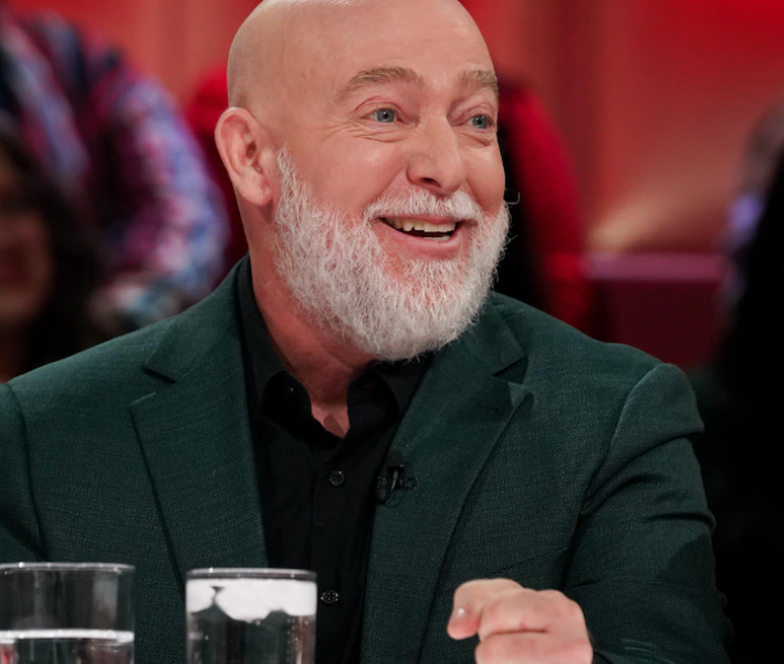 Capture decran 2026 04 07 110012 Pourquoi Guy Jodoin aime se mettre &agrave; nu &agrave; la t&eacute;l&eacute; ?