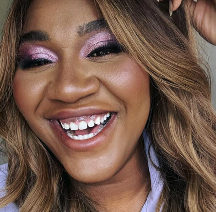 Capture decran 2026 04 08 115244 Vous ne devinerez jamais qui habille M&eacute;lissa B&eacute;dard pour ses spectacles...