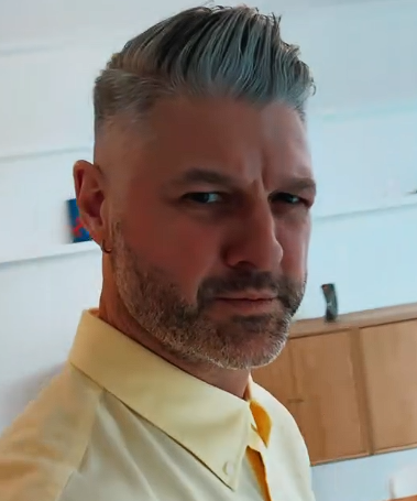 Capture decran 2026 04 20 183357 Pierre Lapointe avoue l'impensable sur ses chansons : &laquo; C&rsquo;est tr&egrave;s violent &raquo;