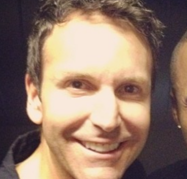 Capture decran 2026 04 21 112030 &Eacute;ric Salvail au centre de la rumeur : 75 VIP reviennent dans un documentaire