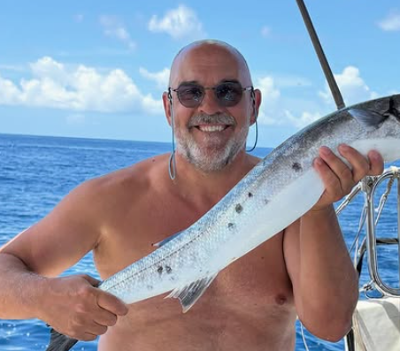 Capture decran 2026 04 24 075409 Sylvain Marcelle : ces photos avec son fils en voyage ont fait le buzz