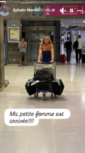 Capture decran 2026 04 28 133912 Apr&egrave;s 5 mois de relation, la conjointe de Sylvain Marcel le rejoint pour une romance tropicale