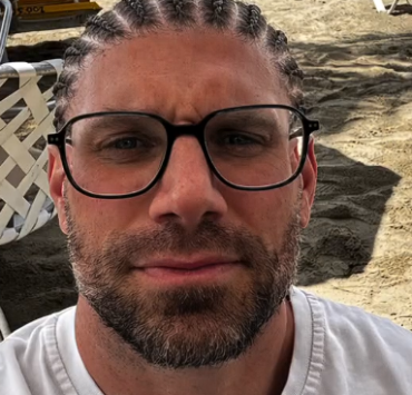 Capture decran 2026 04 29 121535 Maxime Talbot pi&egrave;ge &Eacute;tienne Boulay dans un a&eacute;roport : les images font mourir de rire le web !