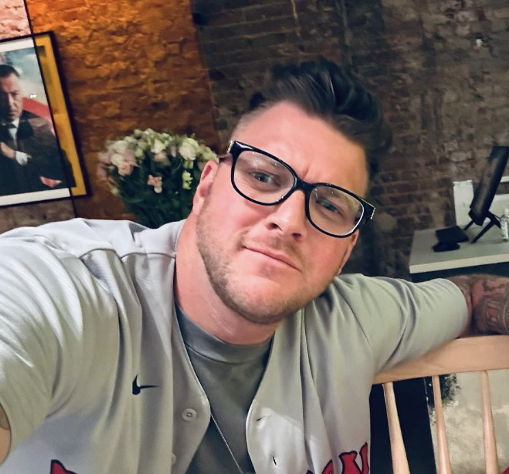 Capture decran le 2026 04 02 a 10.21.03 Nouveau d&eacute;part pour Mathieu Baron : il confirme &ecirc;tre en couple