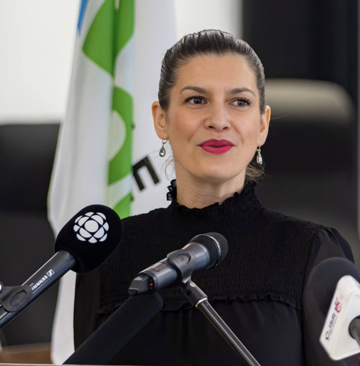 Capture decran le 2026 04 21 a 15.28.49 Genevi&egrave;ve Guilbault quitte le Conseil des ministres&hellip; et sa r&eacute;ponse surprend