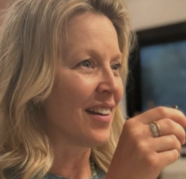 Capture le 2026 04 10 a 09.47.33 Qui sera l'&eacute;lue ? On a compil&eacute; les noms les plus cit&eacute;s pour reprendre le micro du vendredi soir &agrave; TVA