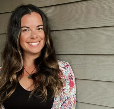 Capture le 2026 04 11 a 08.02.48 Mirianne Br&ucirc;l&eacute; d&eacute;voile son Amour aux beaux yeux : premi&egrave;re apparition en publique (15) photos