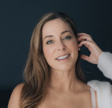 Capture le 2026 04 13 a 11.11.12 e1776075902781 &Agrave; 54 ans, Anick Dumontet en bikini fait &eacute;norm&eacute;ment r&eacute;agir avec ses nouvelles photos