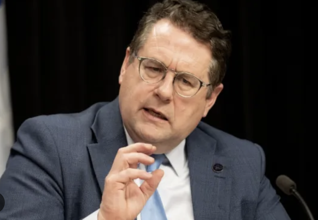 Bernard Drainville confirme son intention de se représenter en 2026 : une annonce qui déclenche une vague de commentaires virulents 1 Bernard Drainville confirme son intention de se représenter en 2026 : une annonce qui déclenche une vague de commentaires virulents Capture le 2026 04 16 a 00.32.43 Bernard Drainville confirme son intention de se représenter en 2026 : une annonce qui déclenche une vague de commentaires virulents