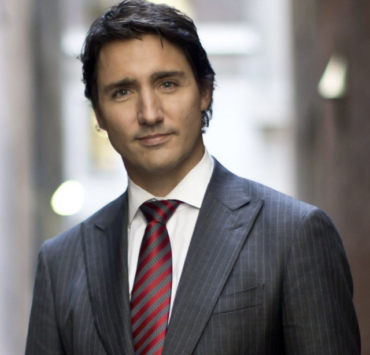 Capture le 2026 04 16 a 12.24.24 Justin Trudeau au c&oelig;ur d'une pol&eacute;mique virale : son "Solo cup" &agrave; Coachella provoque des accusations d'hypocrisie.