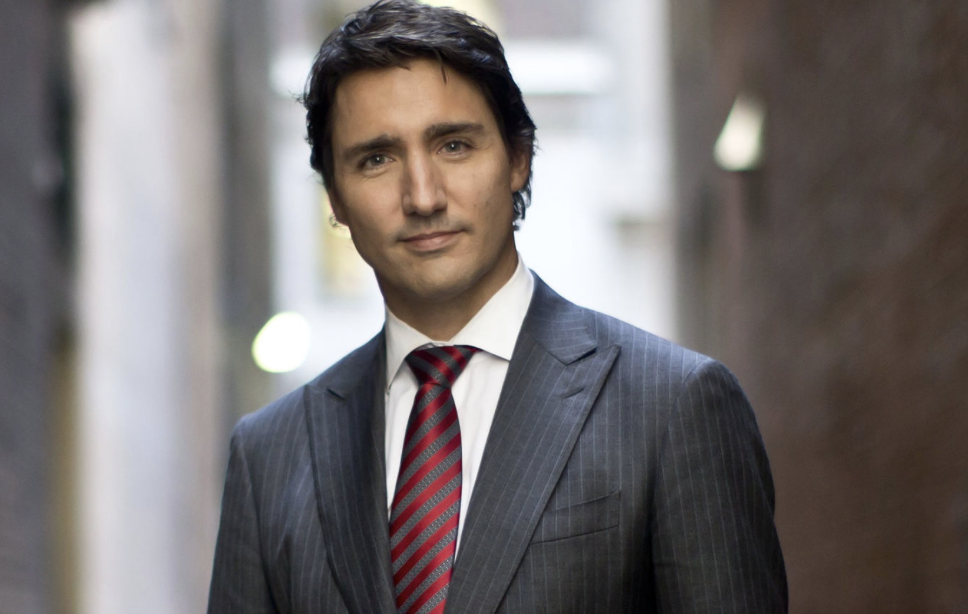 Capture le 2026 04 16 a 12.24.24 Justin Trudeau au c&oelig;ur d'une pol&eacute;mique virale : son "Solo cup" &agrave; Coachella provoque des accusations d'hypocrisie.