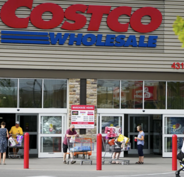 Capture le 2026 04 17 a 00.24.19 &laquo; Aubaine beaut&eacute; majeure : un ensemble de cr&egrave;mes au r&eacute;tinol RoC est 54 % moins cher chez Costco qu'en pharmacie. &raquo;