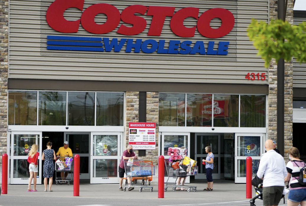 Capture le 2026 04 17 a 00.24.19 &laquo; Aubaine beaut&eacute; majeure : un ensemble de cr&egrave;mes au r&eacute;tinol RoC est 54 % moins cher chez Costco qu'en pharmacie. &raquo;