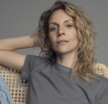 Capture le 2026 04 17 a 15.54.52 "Elle repr&eacute;sente 50 % de qui je suis" : L&eacute;ane Labr&egrave;che-Dor livre un vibrant hommage &agrave; sa m&egrave;re, Fabienne Dor