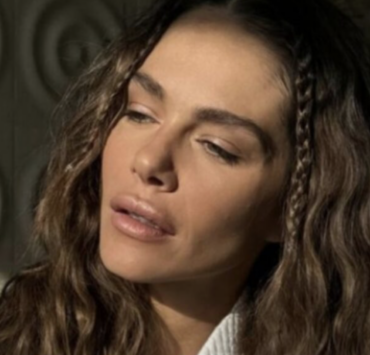 Capture le 2026 04 19 a 09.26.57 Maripier Morin s'ouvre sur ses rituels beaut&eacute; : les images de sa r&eacute;cente transformation faciale font jaser