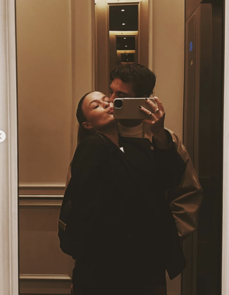 Capture le 2026 04 19 a 09.49.56 &laquo; Complices et amoureux &raquo; : Delphine Morissette la fille de V&eacute;ronique Cloutier partage une rare photo avec son conjoint Anthony Bouchard