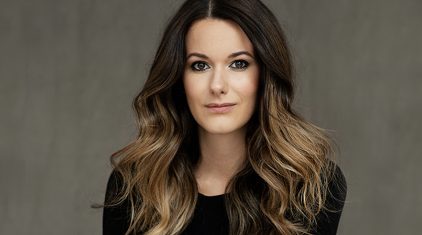 Capture le 2026 04 21 a 09.15.12 Monic N&eacute;ron s&rsquo;affiche en bikini 06 images : la premi&egrave;re photo qui frappe