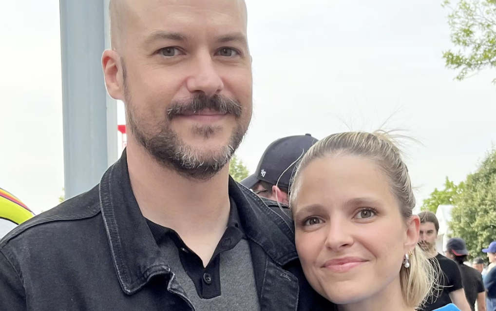 Capture le 2026 04 22 a 18.04.02 Sarah-Jeanne Labrosse et Marc-Andr&eacute; Grondin : Les images de leur petit dernier font craquer le web