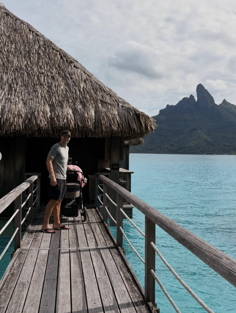 Capture le 2026 04 23 a 22.42.50 15 photos sur la plage du voyage de l'animatrice Fr&eacute;d&eacute;rique Guay et son Chum connu qui font r&ecirc;ver
