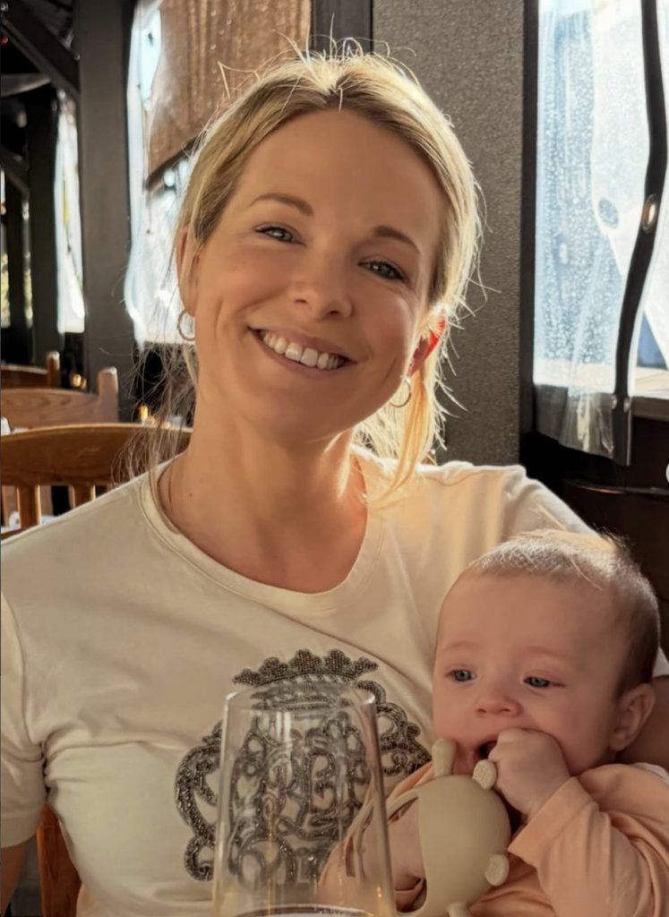 Capture le 2026 04 23 a 22.50.47 15 photos sur la plage du voyage de l'animatrice Fr&eacute;d&eacute;rique Guay et son Chum connu qui font r&ecirc;ver