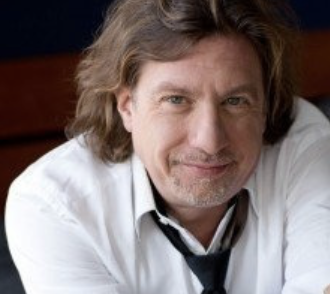 Capture le 2026 04 26 a 01.52.25 Triste nouvelle : Benoit Rousseau, voix bien connue du public, est d&eacute;c&eacute;d&eacute;