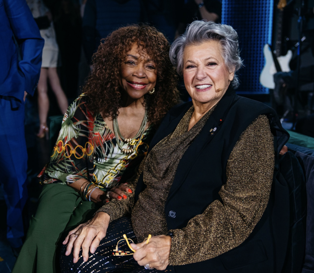 Capture le 2026 04 27 a 00.49.10 Ginette Reno profond&eacute;ment en larme apr&egrave;s son En direct de l&rsquo;univers les r&eacute;actions sont nombreuses (08 Photos )!