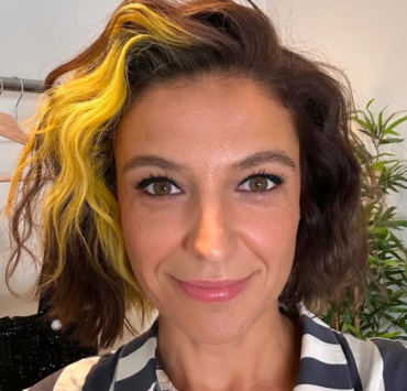 Capture decran 2026 05 01 110641 En voyage en Asie, Sara Dufour partage un tendre moment avec ce chanteur connu