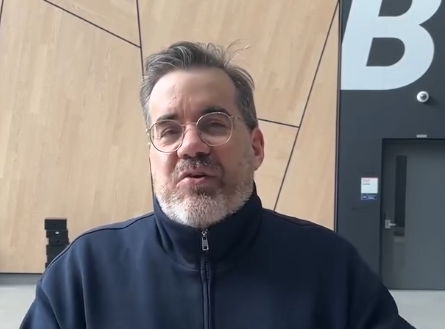 Capture decran 2026 05 03 111713 Malaise &agrave; Bonsoir bonsoir : la production oblig&eacute;e d&rsquo;intervenir apr&egrave;s une blague!