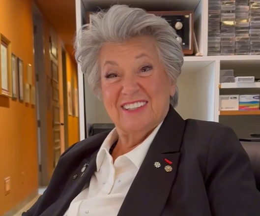 Capture decran 2026 05 07 183057 &Agrave; 80 ans, Ginette Reno d&eacute;voile de rares images en studio&hellip; et &ccedil;a touche droit au c&oelig;ur