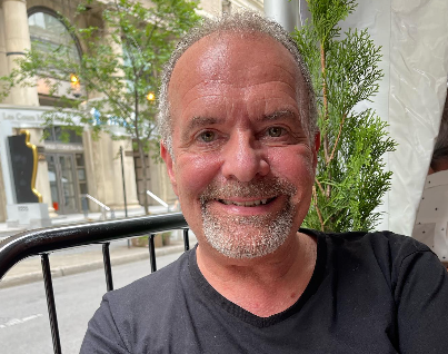 Pierre Houde prend tout le monde par surprise avec une photo en amoureux 1 Pierre Houde prend tout le monde par surprise avec une photo en amoureux Capture decran 2026 05 15 080217 Pierre Houde prend tout le monde par surprise avec une photo en amoureux