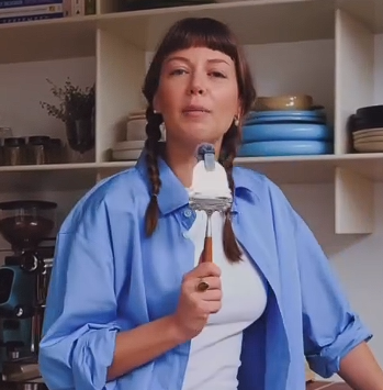 Catherine St-Laurent partage enfin sa nouvelle cuisine et c’est magnifique 2 Catherine St-Laurent partage enfin sa nouvelle cuisine et c’est magnifique Capture decran 2026 05 29 162818 Catherine St-Laurent partage enfin sa nouvelle cuisine et c’est magnifique