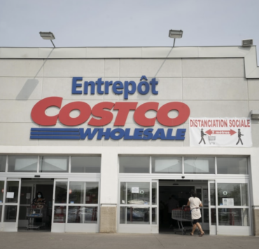 Capture le 2026 05 01 a 09.15.44 New : Les clientes se l&rsquo;arrachent pour moins de 30 $ Costco frappe fort et touche le coeur de clients