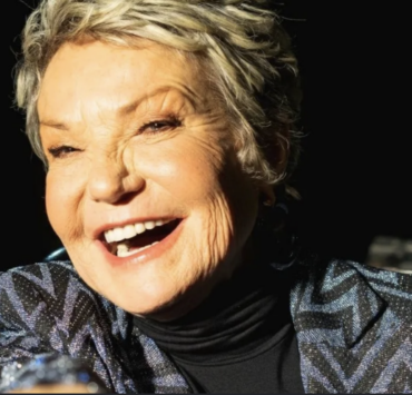 Capture le 2026 05 04 a 21.30.19 Marjo enflamme le tapis rouge du Gala SOCAN dans un haut translucide et des bottes Gucci &agrave; 3 400 $