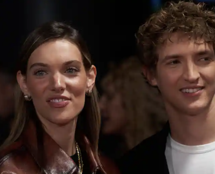 Capture le 2026 05 14 a 11.10.15 Cannes 2026 : Charlotte Cardin ose la robe transparente et enflamme la Croisette 06 photos