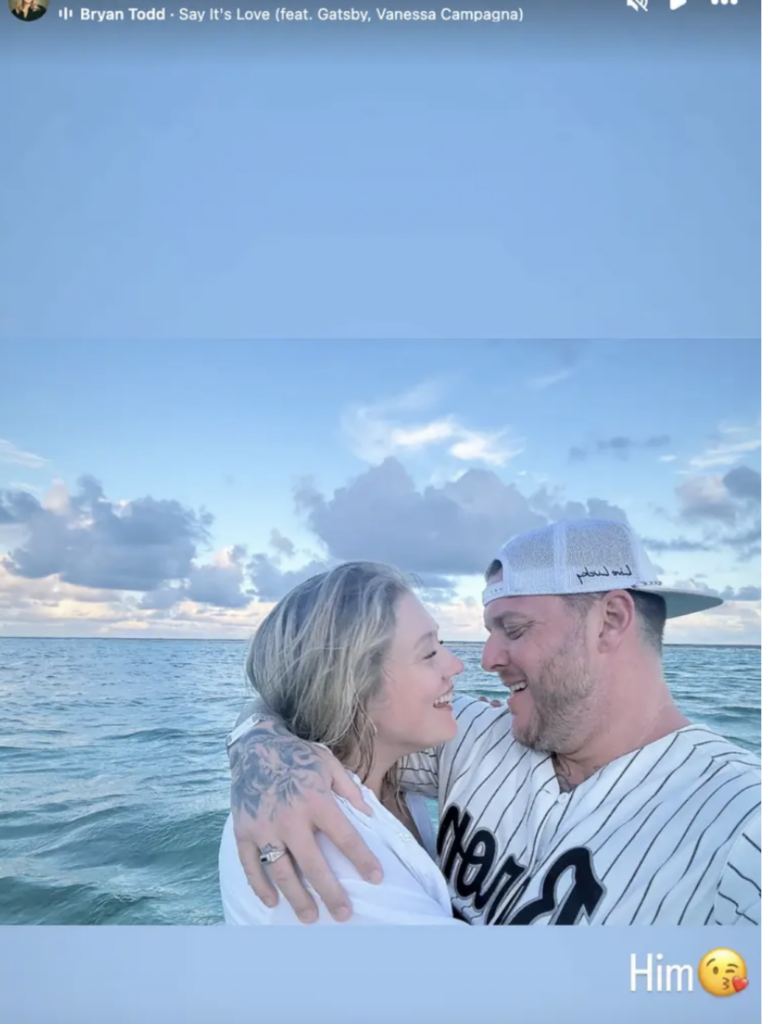 Mathieu Baron confirme enfin sa relation et présente sa nouvelle blonde et montre sa main ! 4 Mathieu Baron confirme enfin sa relation et présente sa nouvelle blonde et montre sa main ! Capture le 2026 05 14 a 13.43.36 Mathieu Baron confirme enfin sa relation et présente sa nouvelle blonde et montre sa main !