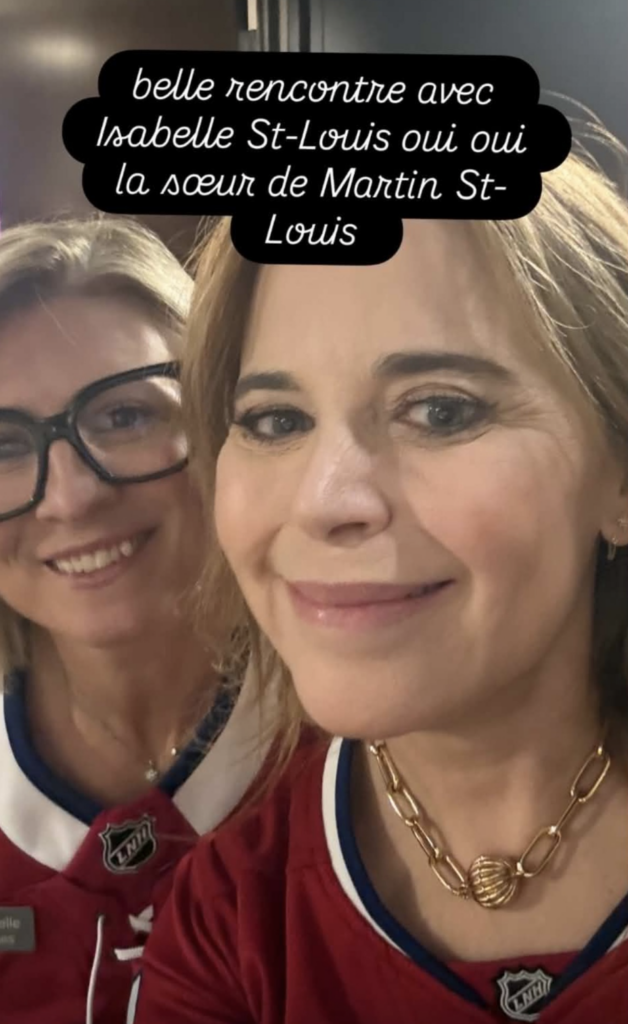 Capture le 2026 05 18 a 12.45.29 Une ressemblance frappante : Julie Snyder pose avec la s&oelig;ur de Martin St-Louis 06 photos de sa belle famille