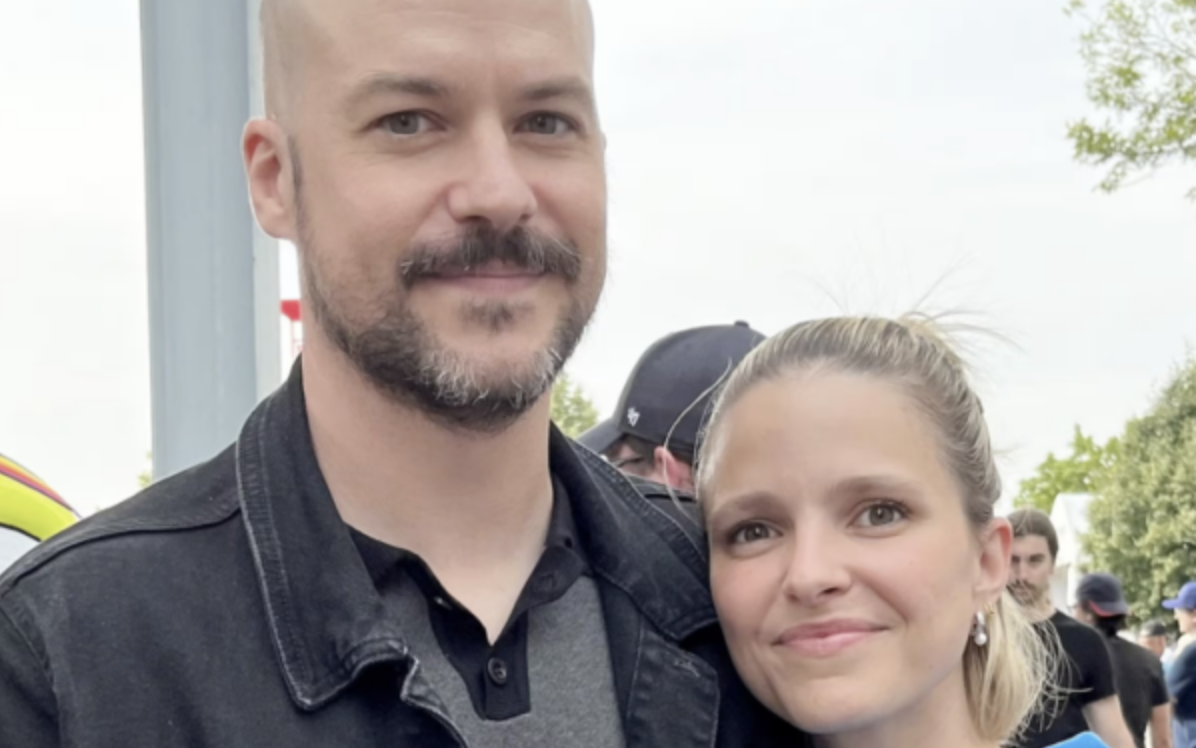 Capture le 2026 05 25 a 08.13.34 Sarah-Jeanne Labrosse et Marc-Andr&eacute; Grondin : Les images de leur petit dernier font craquer le web