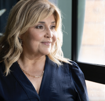 Marie-Claude Méconnaissable: fait tourner les têtes sur le tapis rouge avec un look d'une grande élégance 3 Marie-Claude Méconnaissable: fait tourner les têtes sur le tapis rouge avec un look d'une grande élégance Capture le 2026 05 30 a 11.24.00 Marie-Claude Méconnaissable: fait tourner les têtes sur le tapis rouge avec un look d'une grande élégance