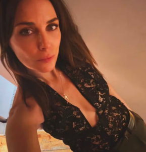Maxim Roy fait tourner les têtes avec cette tenue sexy en dentelle 2 Maxim Roy fait tourner les têtes avec cette tenue sexy en dentelle Capture decran 2026 06 16 144155 Maxim Roy fait tourner les têtes avec cette tenue sexy en dentelle