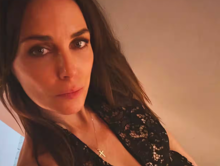 Maxim Roy fait tourner les têtes avec cette tenue sexy en dentelle 1 Maxim Roy fait tourner les têtes avec cette tenue sexy en dentelle Capture decran 2026 06 16 144207 Maxim Roy fait tourner les têtes avec cette tenue sexy en dentelle