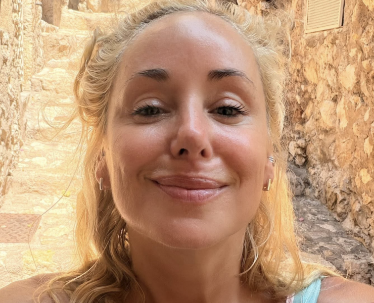 Capture decran le 2026 06 30 a 09.19.41 Mariloup Wolfe fait r&ecirc;ver avec ses photos sur la C&ocirc;te d&rsquo;Azur : Mano&eacute; et Milo ont chang&eacute;